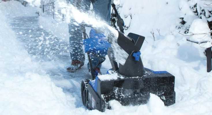 Snow Joe iON18SB Cordless Snow Blower